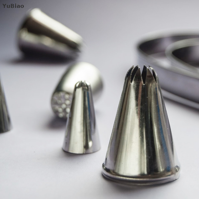 Baking Tools Household 24 Piece Professional Piping Tips Food Grade 304 Stainless Steel Cake Nozzles for Party Gift Cake/Cookie/Baker/Baby Decorating